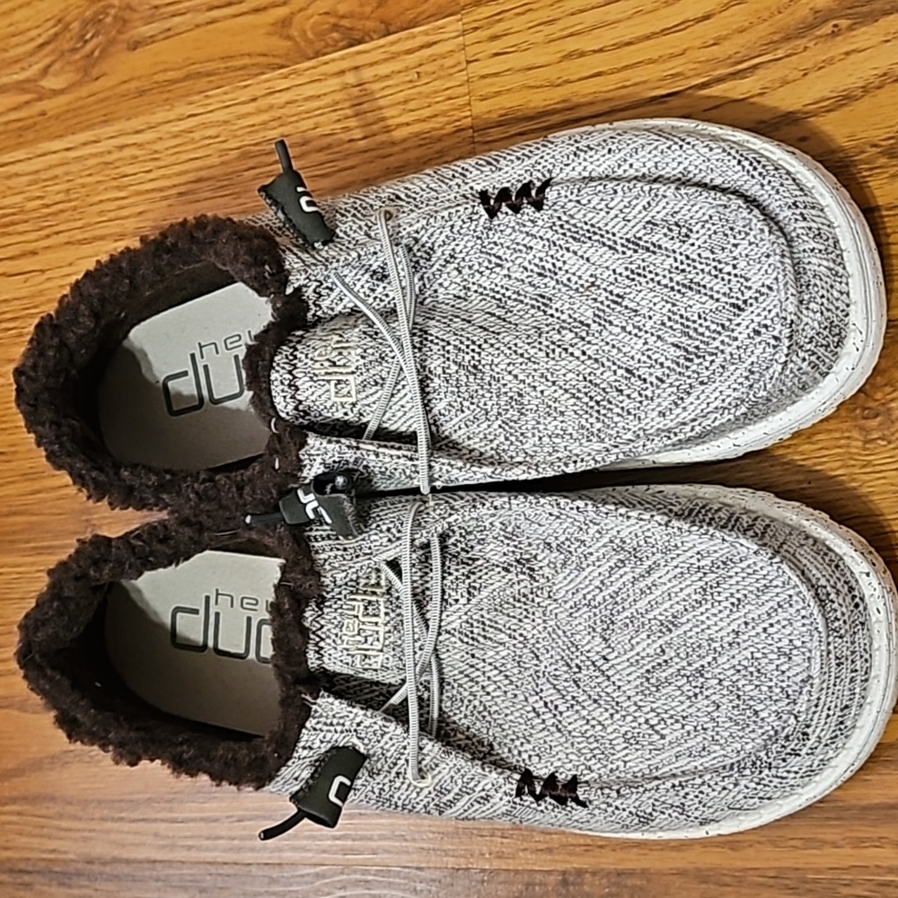 Hey dude womens size 11
